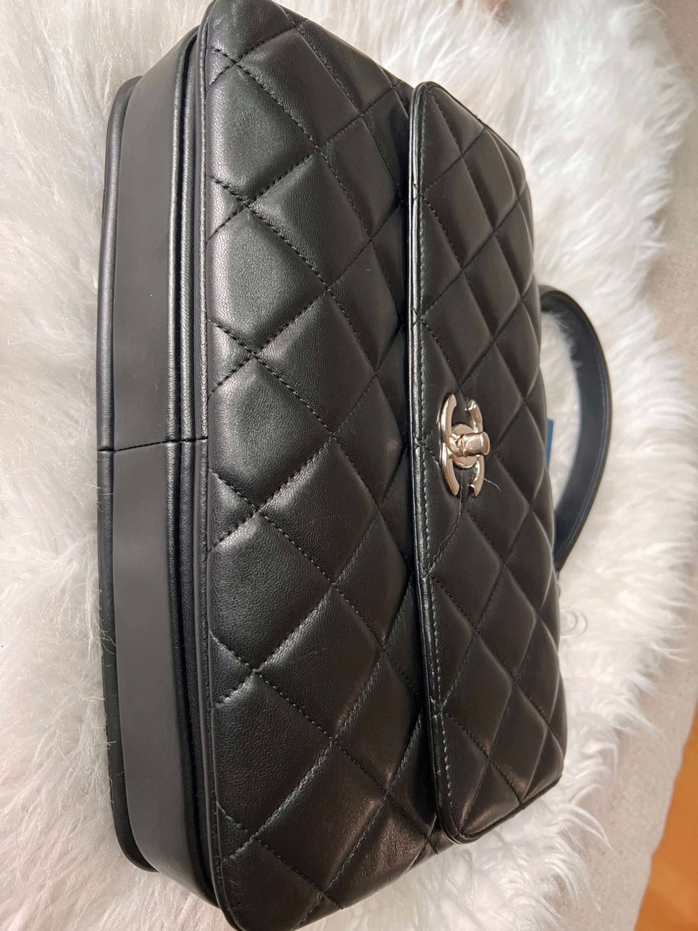 CHANEL Black Quilted Leather Shoulder Bag with Silver CC Turnlock Medium